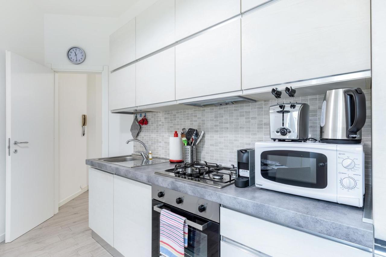 Piazza De Angeli M1 Comfortable Flat With Balcony Milan Extérieur photo