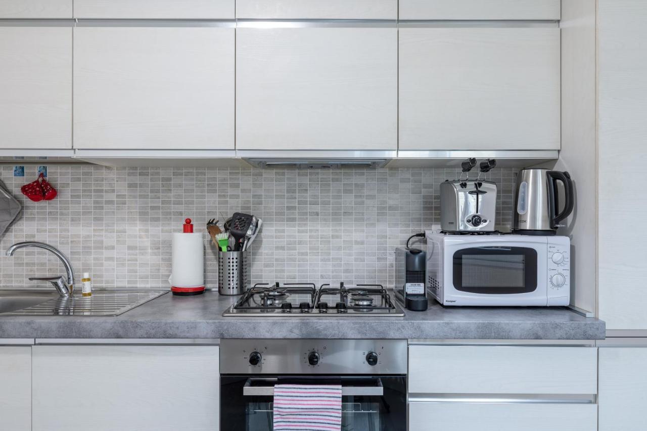 Piazza De Angeli M1 Comfortable Flat With Balcony Milan Extérieur photo